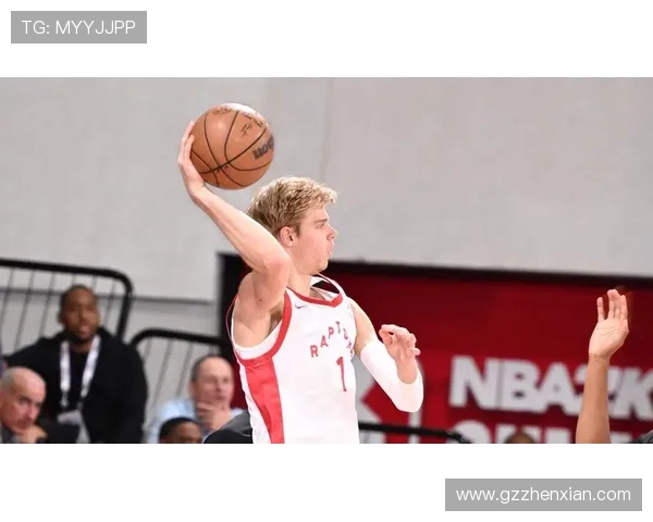 哈克斯全力以赴16投11中砍下31分8篮板4助攻却难救球队失利 哈克斯全力以赴16投11中砍下31分8篮板4助攻却难救球队失利